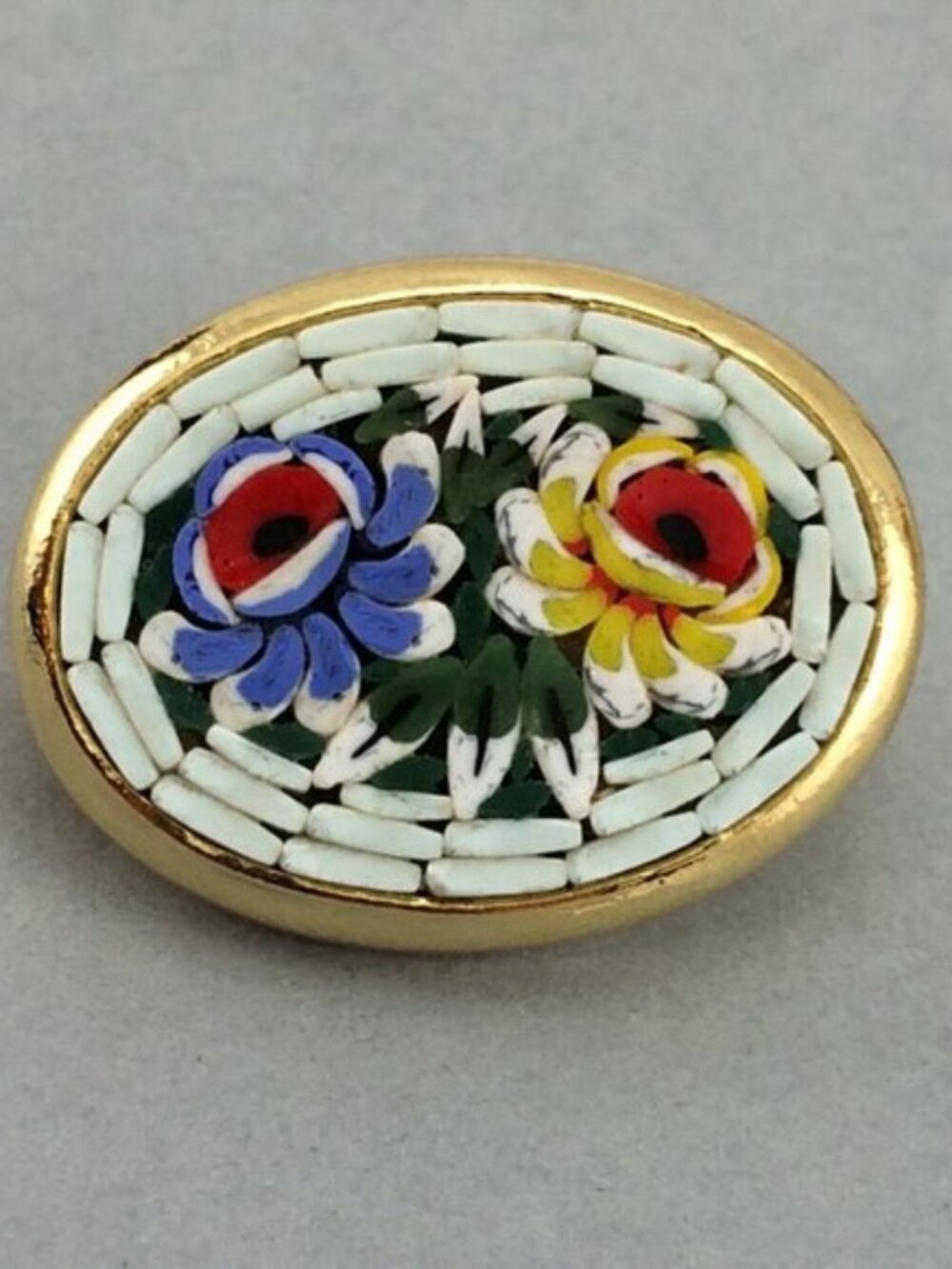 Micro Mosaic Flower Brooch Pin Oval White Goldtone Metal Round Floral Italy